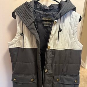 COPY - Burton vest. Oversized. Size medium. Fits big. Never worn.